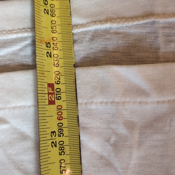 Softwear| NWT NHL Vintage Calgary Flames White Short Sleeved T-shirt Cropped - Picture 9 of 14